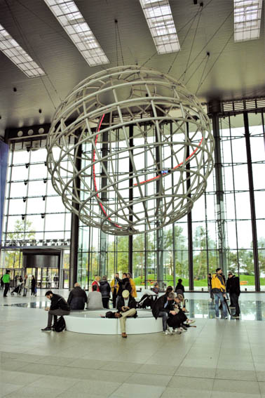 Autostadt Wolfsburg mit Familie - Piazza