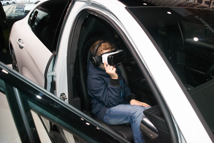 Autostadt Wolfsburg mit Familie - Virtual Reality im Porsche