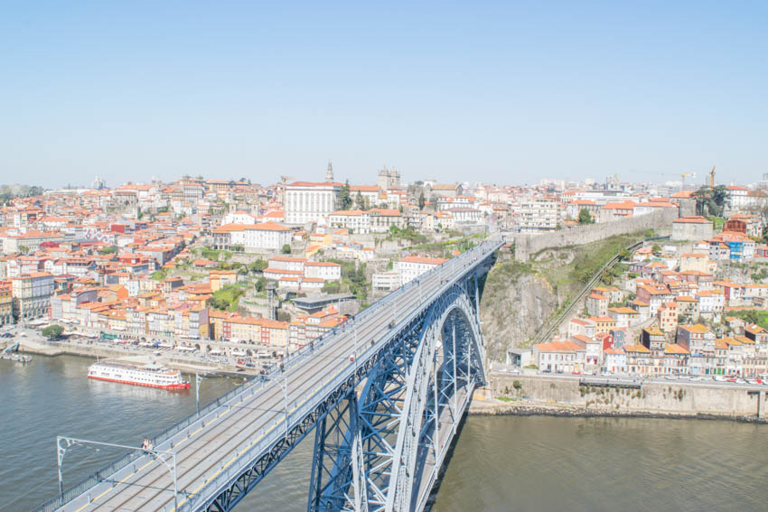 Porto Brücke Dom Luis I vom Aussichtspunkt